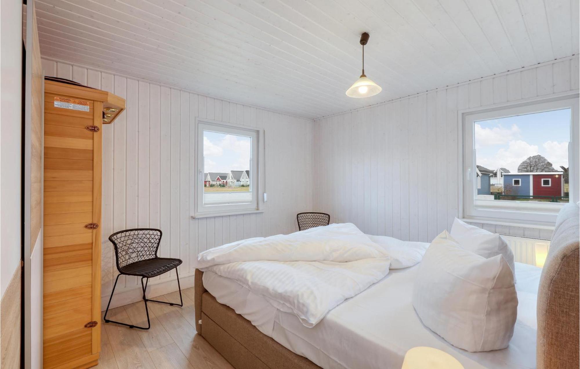 Amazing Home In Zerpenschleuse エクステリア 写真