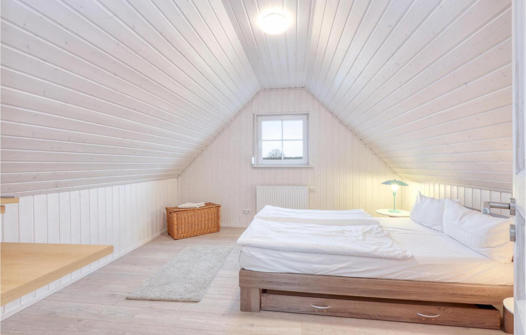 Amazing Home In Zerpenschleuse エクステリア 写真