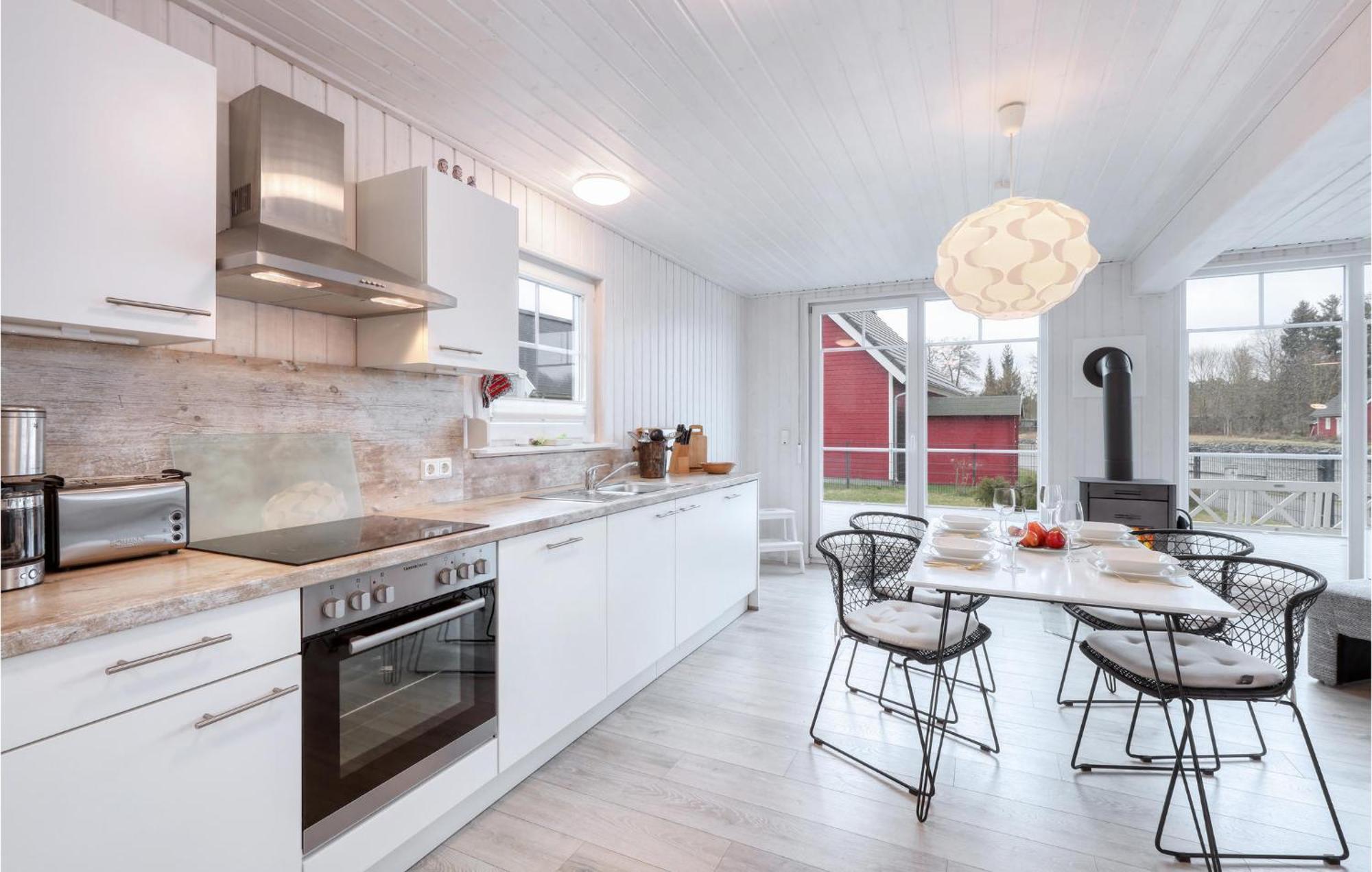 Amazing Home In Zerpenschleuse エクステリア 写真